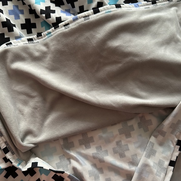 Lined Infant Car Seat Cover/Nursing Cover - Picture 3 of 3